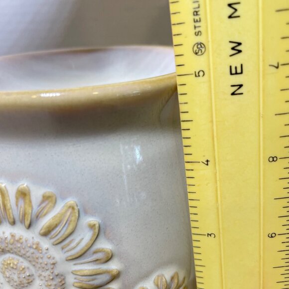 Ceramic Sunflower Design Butter Crock Or Candle warmer by Yankee Candle Beige & - Picture 11 of 11